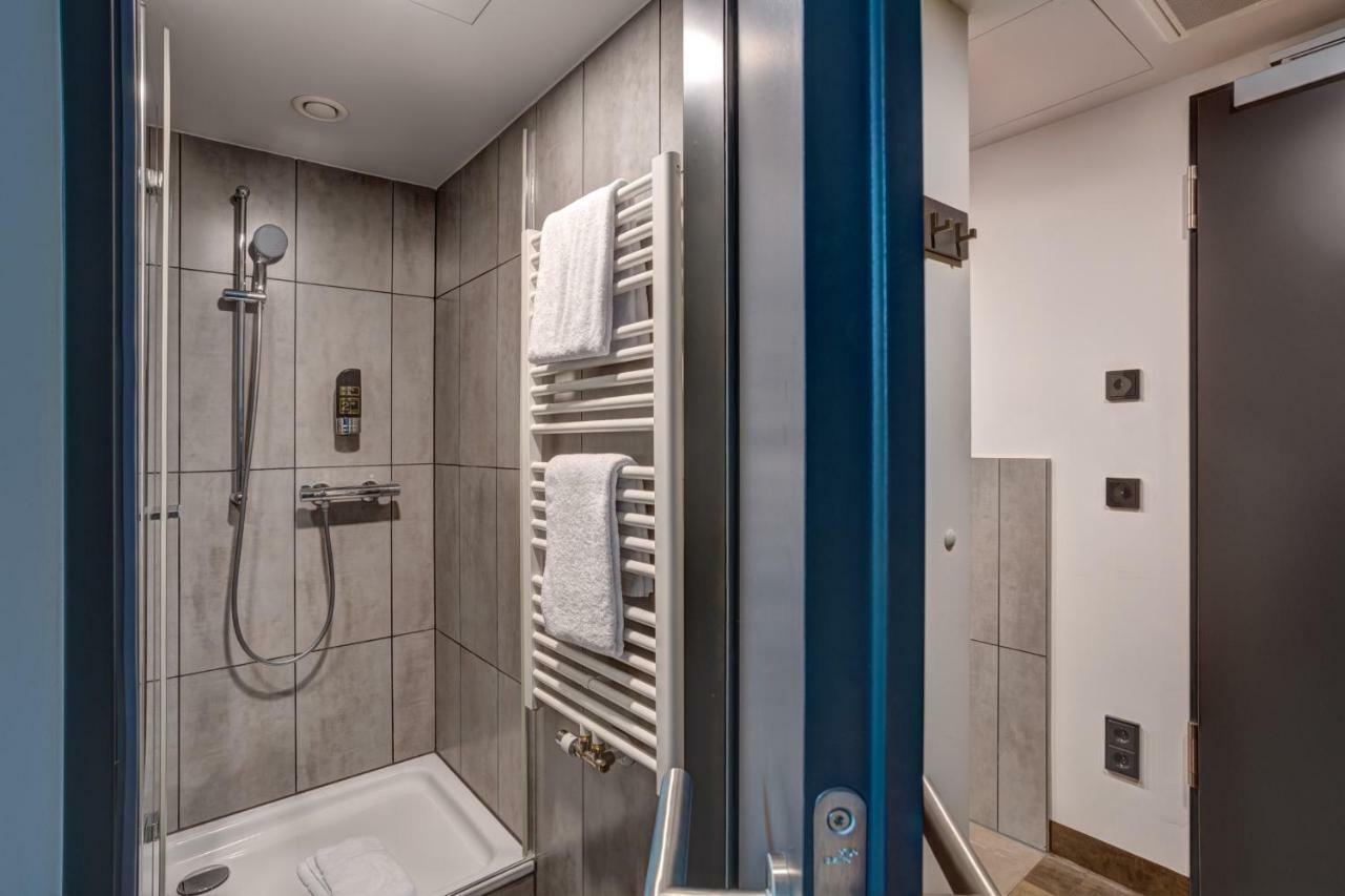 Meininger Hotel Muenchen Olympiapark Bagian luar foto