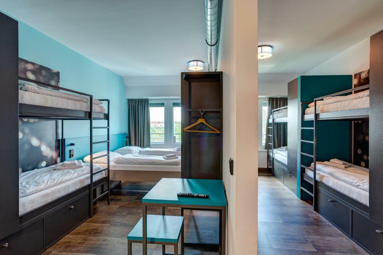Meininger Hotel Muenchen Olympiapark Bagian luar foto