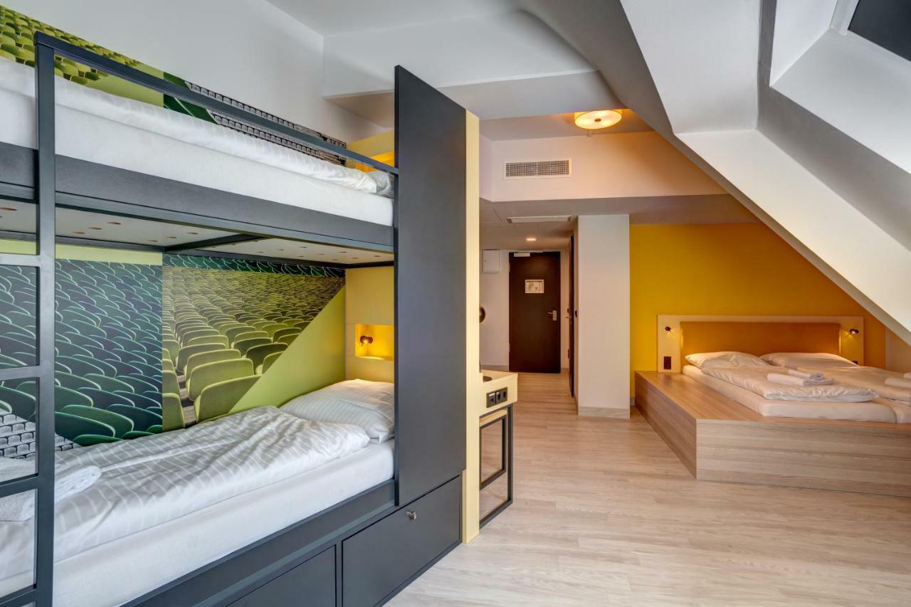 Meininger Hotel Muenchen Olympiapark Bagian luar foto