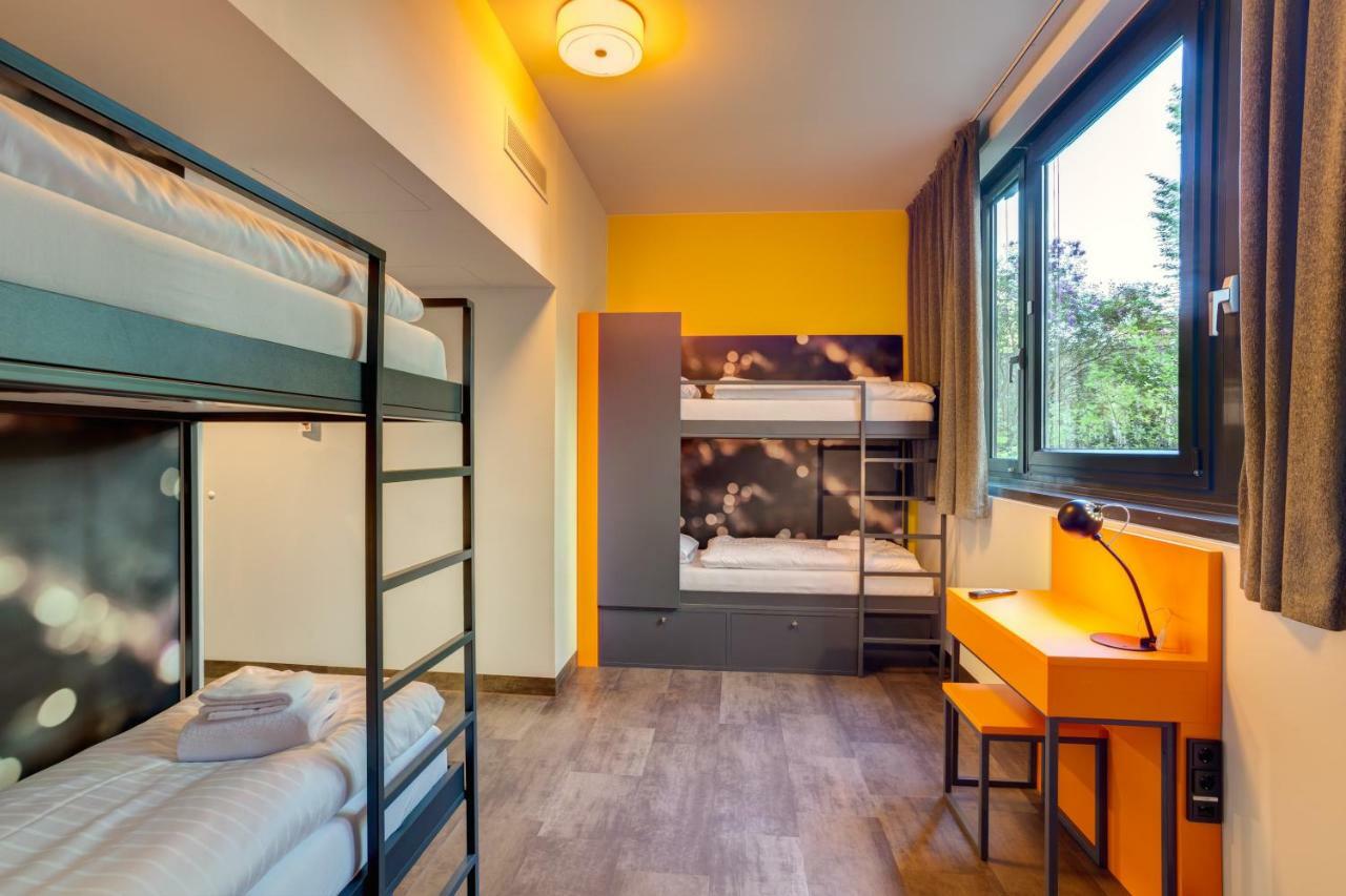 Meininger Hotel Muenchen Olympiapark Bagian luar foto