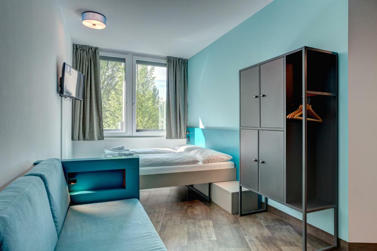 Meininger Hotel Muenchen Olympiapark Bagian luar foto